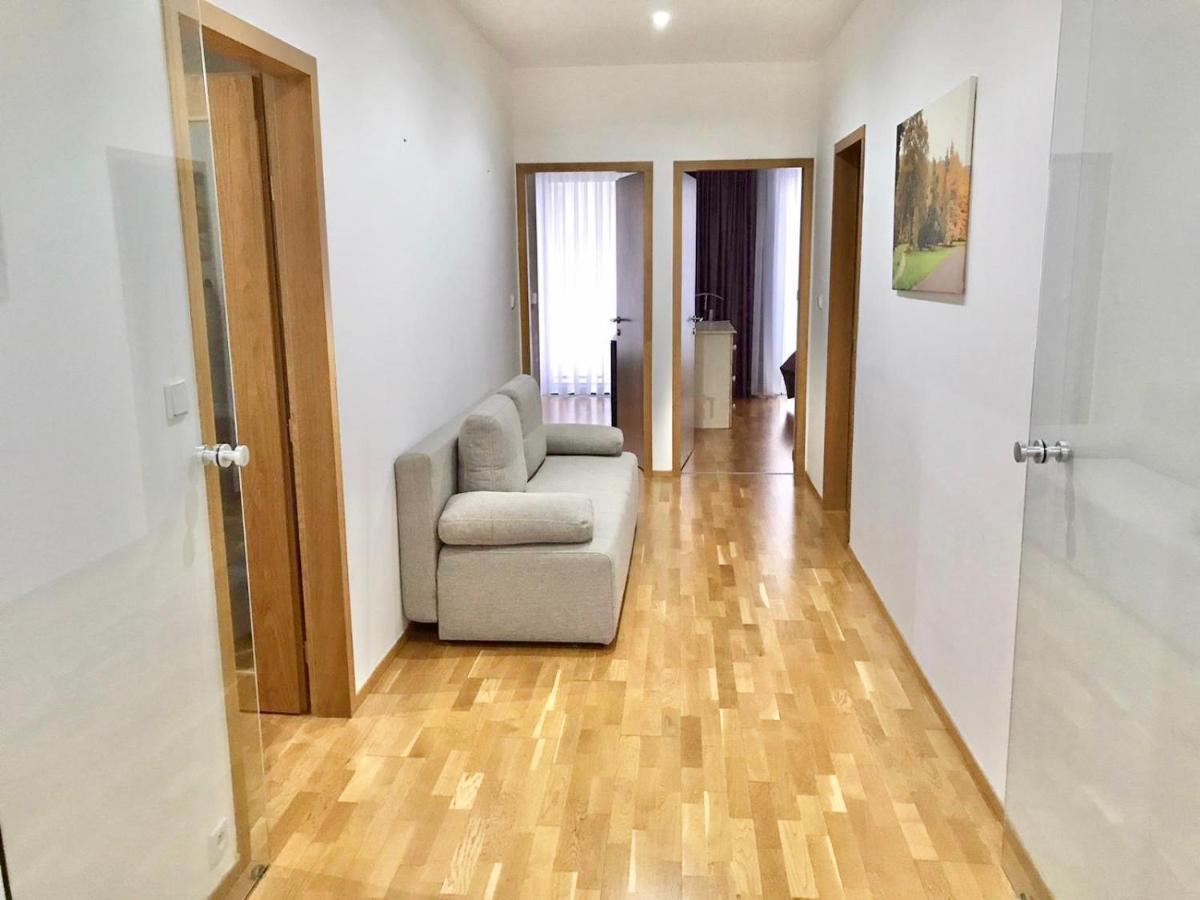 Korunni Dvur, 2 Free Parkings * Praga